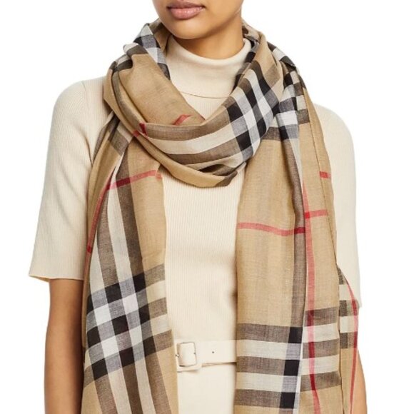 Burberry LIGHTWEIGHT Giant Check Scarf Wrap - Archive Beige - Picture 8 of 9
